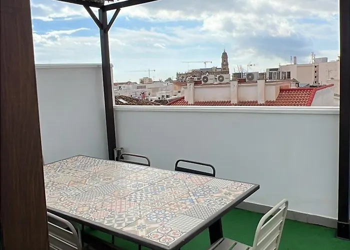 Hogar Centrico Con Terraza 马拉加